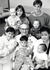 A 1990 photo shows Henry Shinefield and patients while serving as chief of pediatrics at Kaiser Permanente.